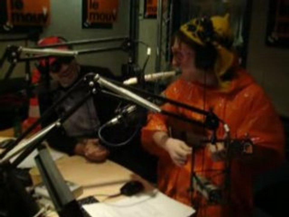 Le Uku du Friday S01E06 Ooh La, The Kooks