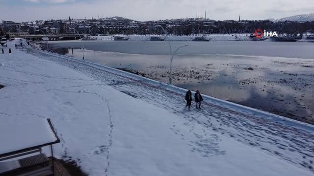 Son dakika haber: Beyşehir Gölü beyaz gelinliğini giydi