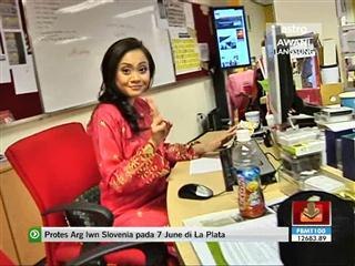 Warga kerja Astro Awani bertugas di Hari Raya