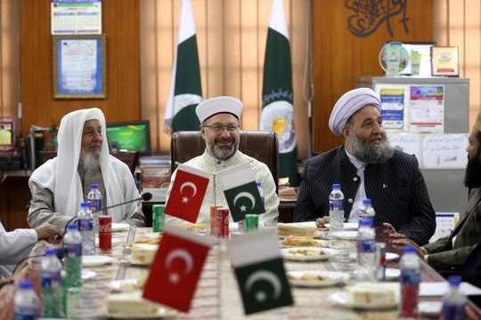 Diyanet İşleri Başkanı Erbaş: Bütün insanlığa İslam'ın adaletini, iyilik ve barış anlayışını götürmeliyiz