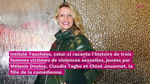 Sexualité : Alexandra Lamy raconte comment elle a annoncé sa toute première fois à ses parents