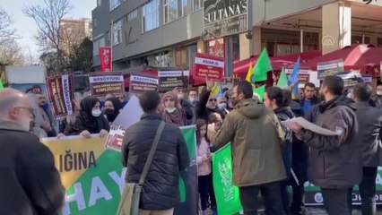 Hindistan'daki başörtüsü yasağı protesto edildi