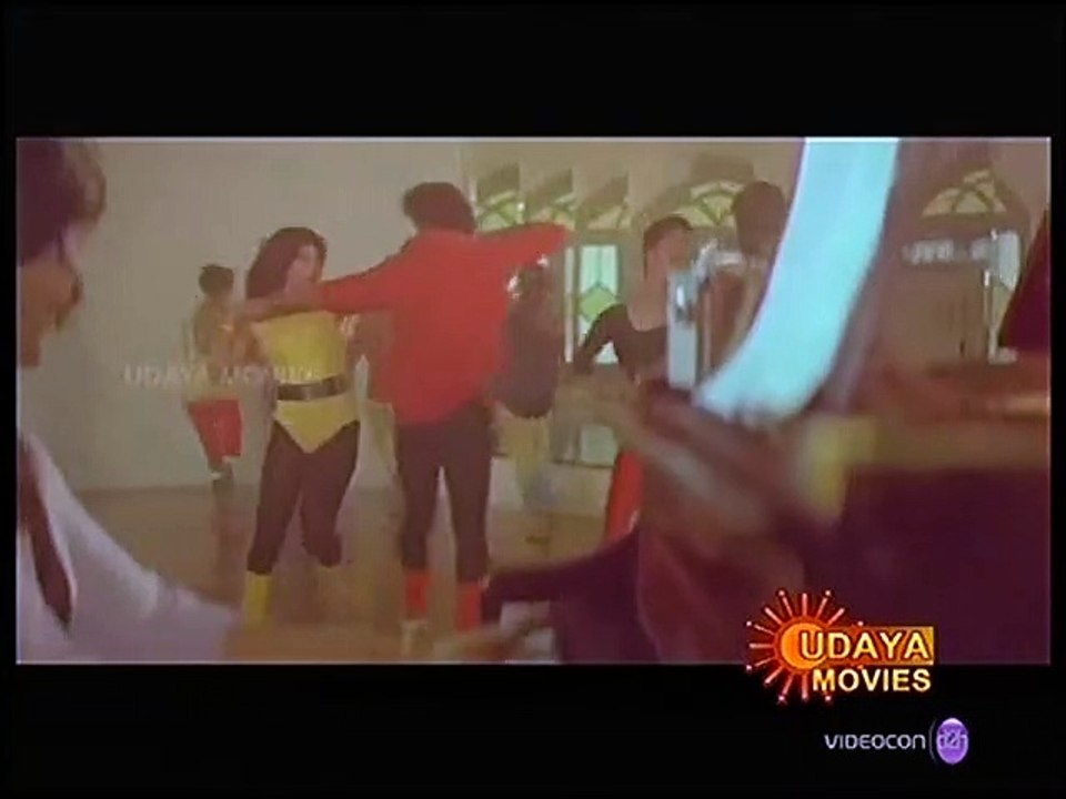 Amala Cleavage