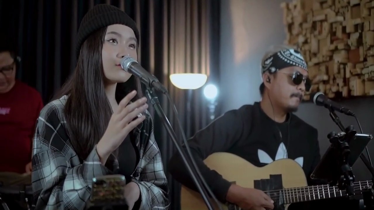 MENGHAPUS JEJAKMU - NOAH (3PEMUDA & SALSA)