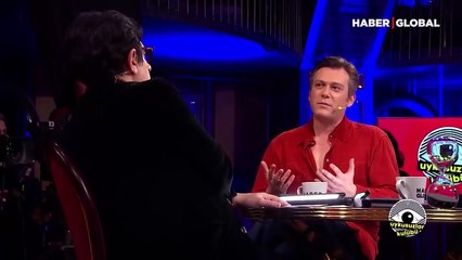 Emre Buga: Bir bavul kitap ve bir kazakla Madrid'e taşındım