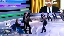 Putin’i övdü, tekme tokat dövüldü!