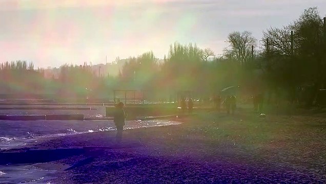 Ucraina: la vita continua a Mariupol, a pochi passi dalla zona calda