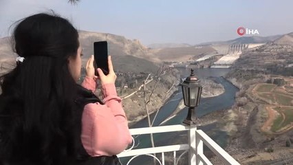 Yüzlerce insan bu ilçeye balık yemeye geliyor