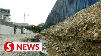 At wits' end over stench for residents of Taman Kinrara 4