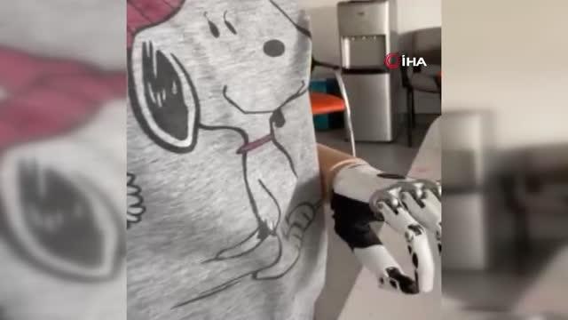 Sevim'in protez kol sevinci... Hayırseverler Sevim'e sahip çıktı, en büyük hayali gerçek oldu