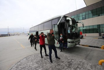 Yunanistan'da yangın çıkan feribottaki Türk vatandaşları Türkiye'ye getirildi