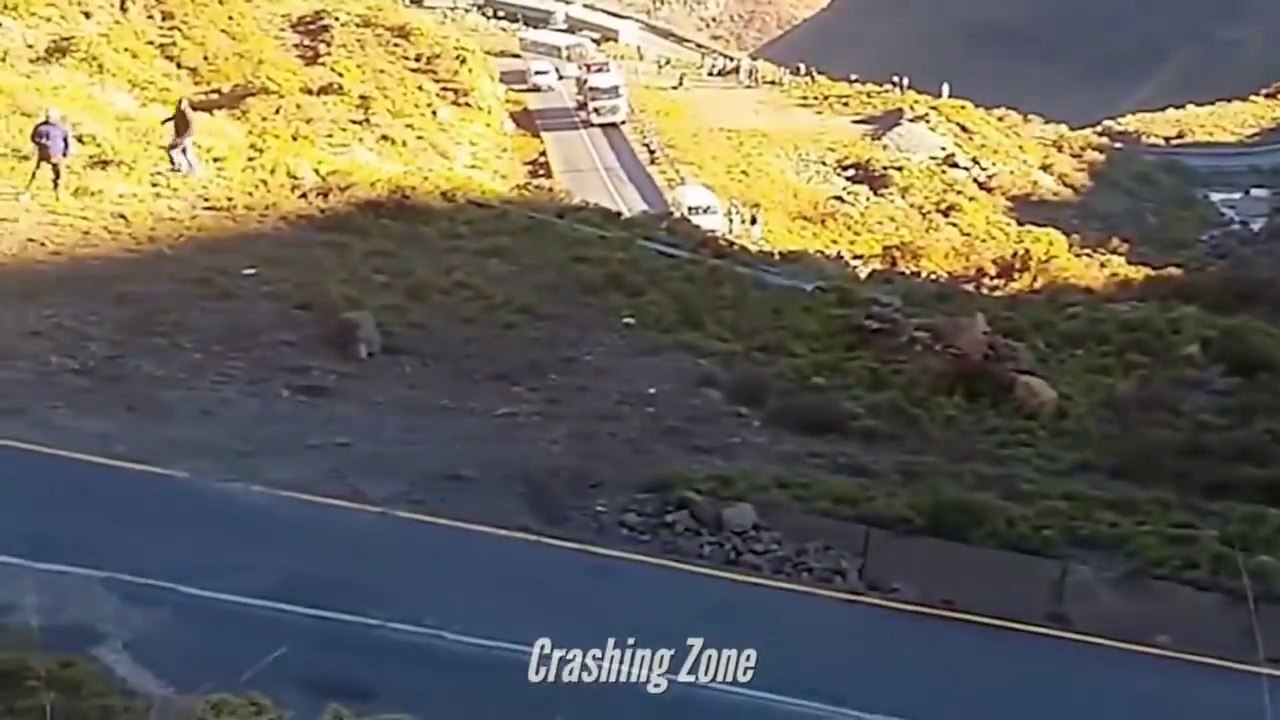 Best Dangerous idiots Truck Driving Skills Extreme Overload Truck & Heavy Machinery Fails