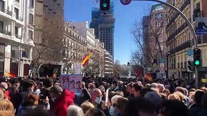 Gritos de "Casado dimisión" en la sede nacional del PP