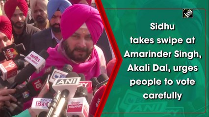 Sidhu takes swipe at Amarinder Singh, Akali Dal, urges people to vote carefully