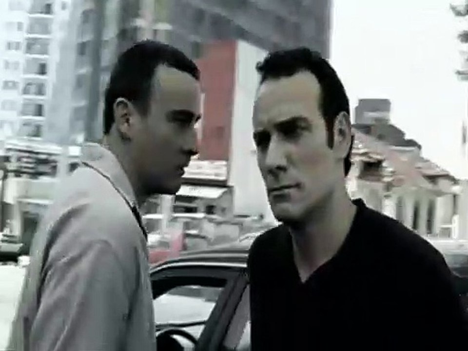 El invasor Tráiler VO