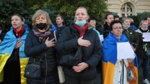 Ucranianos y franceses piden en las calles de París frenar a Putin