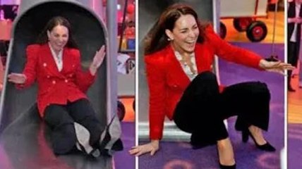 REGARDER: Moment hilarant, la descente de Kate Middleton sur le toboggan Legoland se termine presque