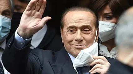 Silvio Berlusconi lancia l’Università di Forza Italia (con una sessuolog@ tra i docenti)