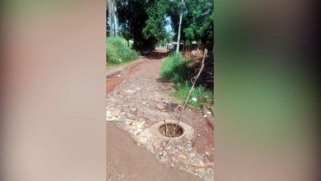 Moradores do Interlagos seguem pedindo obras na Rua Homero; Bueiro aberto e estrada cheia de valetas provoca risco de acidentes