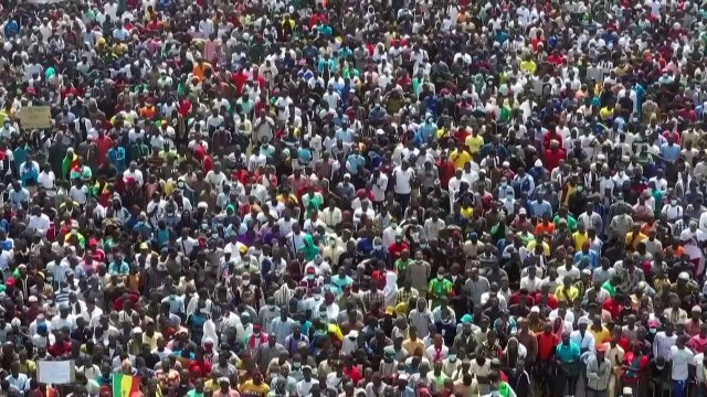 بدون تعليق: الآلاف يتظاهرون في السنغال للمطالبة بقوانين أكثر صرامة ضد المثلية الجنسية