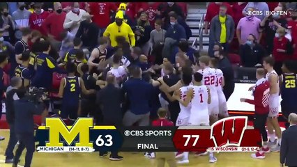 NCAA | Juwan Howard s'en prend à un assistant adverse et déclenche une bagarre générale