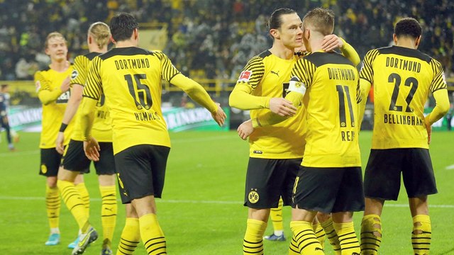 Borussia Dortmund v Borussia Moenchengladbach