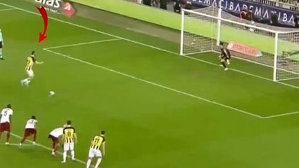 Serdar Dursun'un zıplayarak kullandığı penaltı olay oldu! Maç bitti espriler hala havada uçuşuyor