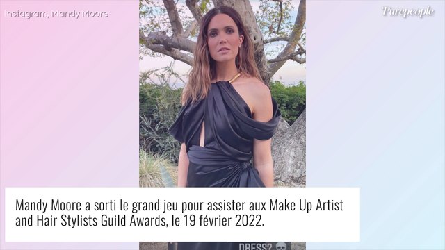 Mandy Moore sublime pour une soirée de récompenses, avec Milo Ventimiglia et Milla Jovovich