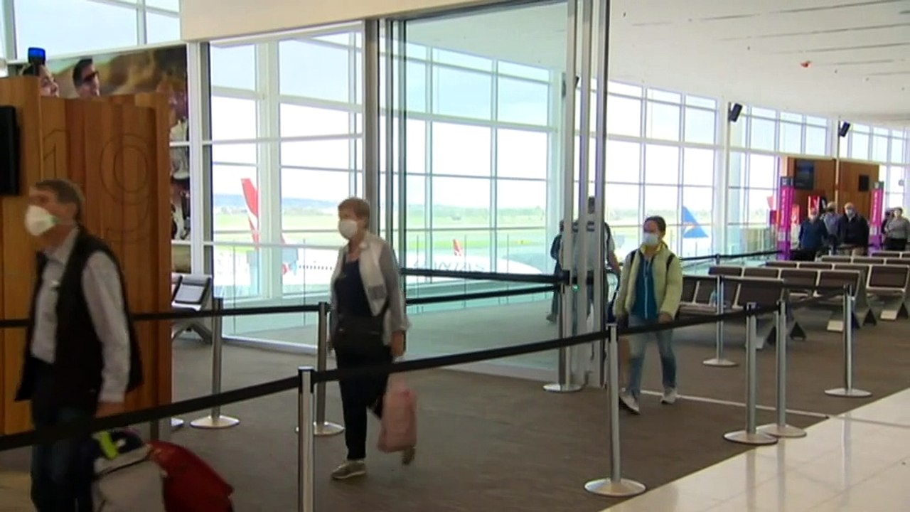 Australia reopens to visa holders and double vaccinated