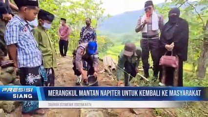 Polisi Bersama Eks Napiter Bangun Sekolah NKRI