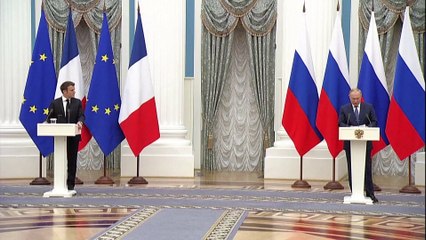 أمريكا تقول إن روسيا باتت قريبة من غزو أوكرانيا وبايدن وبوتين يوافقان على عقد قمة
