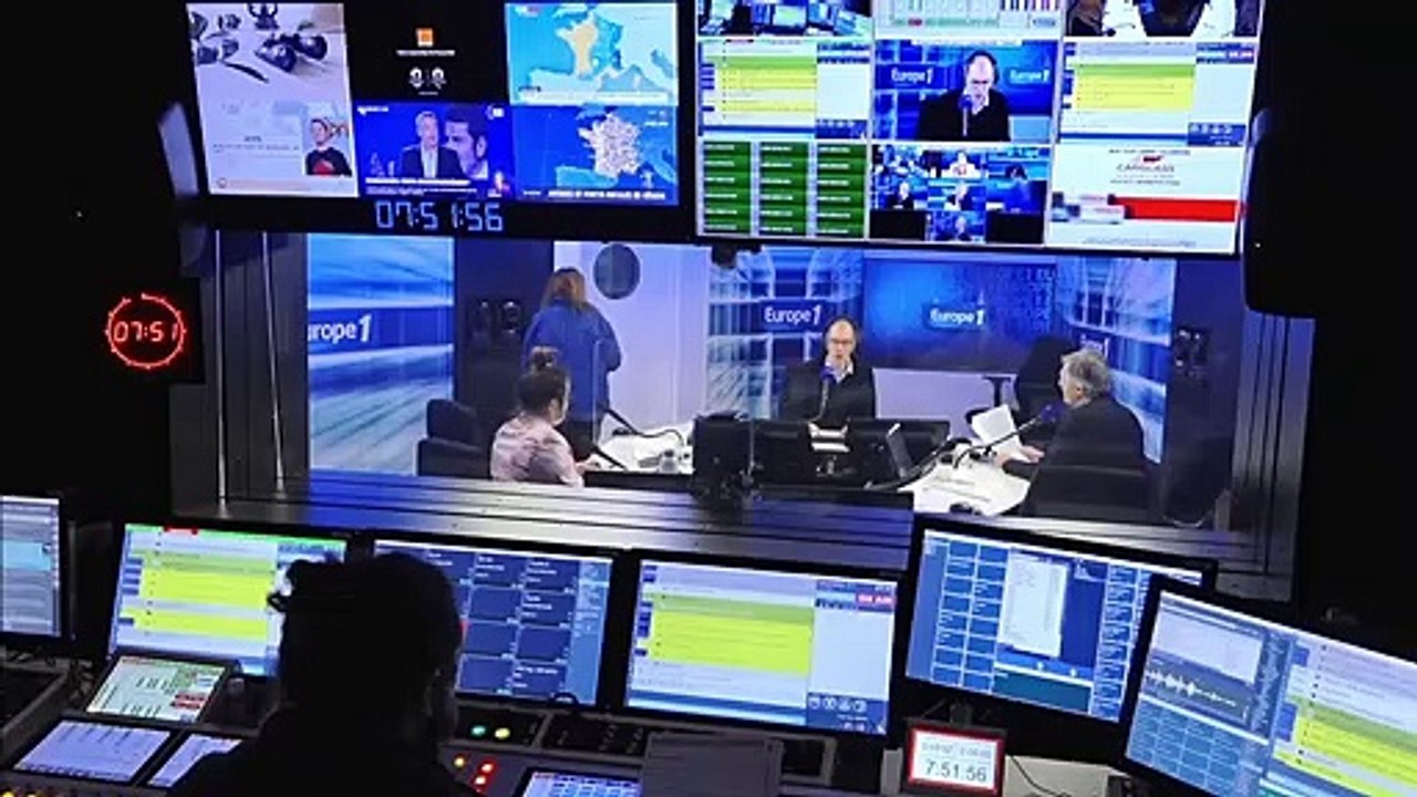 Macron candidat, le piège de la déclaration tardive