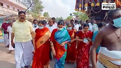 இந்திர பெருவிழா தேரோட்டம்; துர்கா ஸ்டாலின் வடம் பிடித்து துவக்கி வைப்பு!