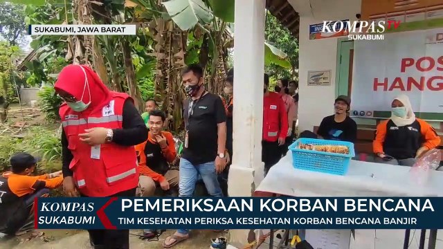 Tim Kesehatan Periksa Kesehatan Korban Bencana