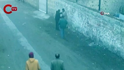 Site bekçisi, hamalı kurşun yağmuruna tuttu
