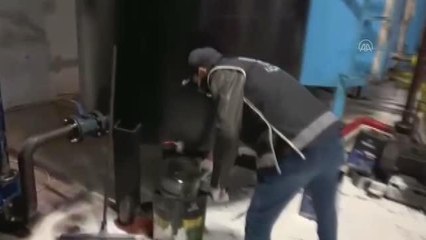 Kaçak akaryakıt imalathanesine düzenlenen operasyonda 3 kişi yakalandı