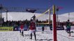 SPOR Kahramanmaraş'taki Kar Voleybolu maçlarında Rus ve Ukraynalı sporculardan kardeşlik pozu