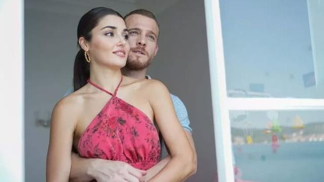 Kerem Bursin boks yaptığı anları paylaştı, notu gören herkesin aklına Hande Erçel geldi