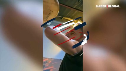 Hande Erçel'le ayrıldı... Kerem Bürsin aşk acısını böyle atlatıyor