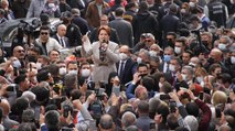 Meral Akşener vatandaşın verdiği faturayı görünce: Ooovvvv