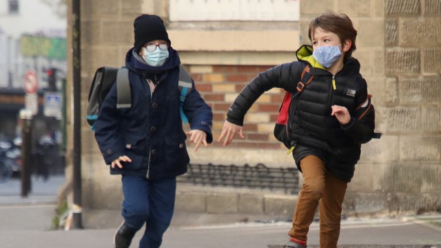 Les enfants découvrent notre visage : la fin du masque à la récré soulage enseignants et parents