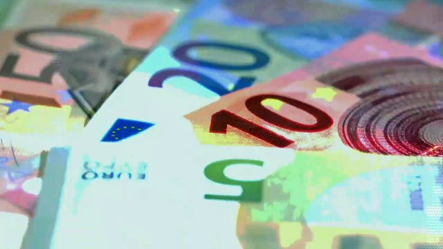 Variante Omicron, i danni all'economia