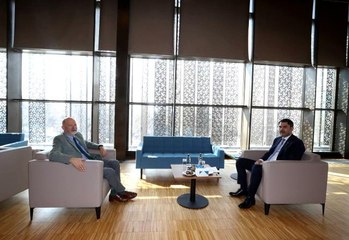 Bakan Murat Kurum, İngiltere'nin Ankara Büyükelçisi Dominick Chilcott'u kabul etti