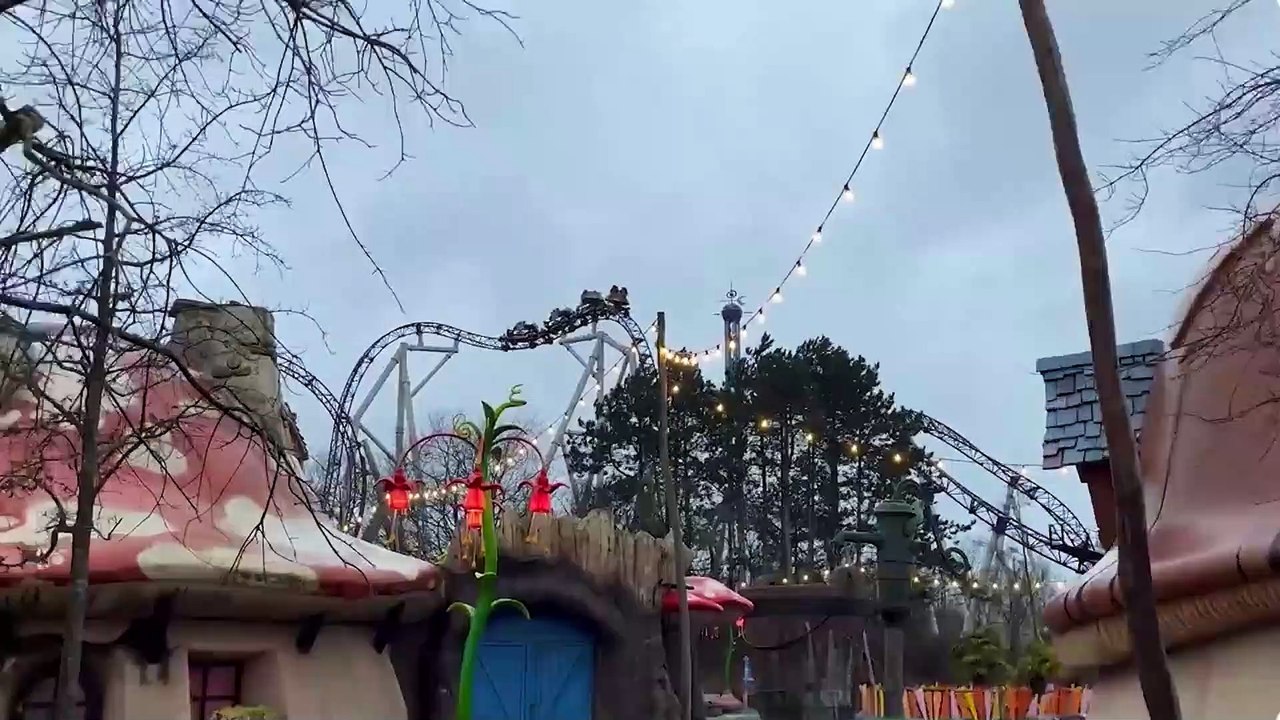 Les passagers d’un manège bloqués pendant six heures à 35 mètres du sol