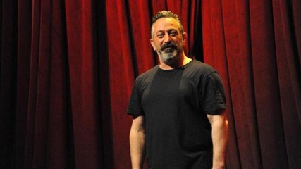 Cem Yılmaz, Bill Gates imzasıyla kendisine yollanan e-maili paylaştı: Dolandırıcılığın bile kalitesi düştü