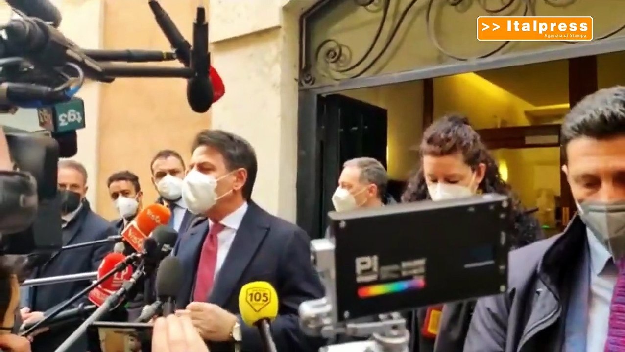 Conte "Diciamo sì a Draghi, ma al Governo"