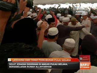 Jenazah Allahyarham Nik Aziz tiba di tanah perkuburan