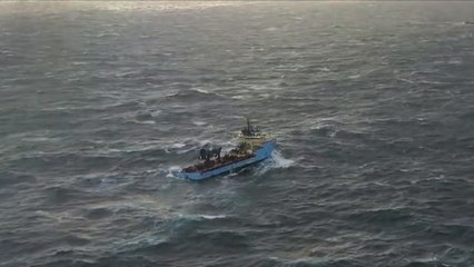 Las familias del Villa de Pitanxo: "Si hoy no inician la búsqueda va a ser un milagro encontrar a alguien"