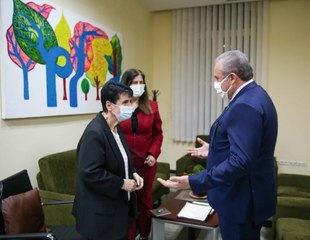 Şentop, Dünya Kadın Satranç Ustası'nı 23 Nisan etkinliklerine davet etti