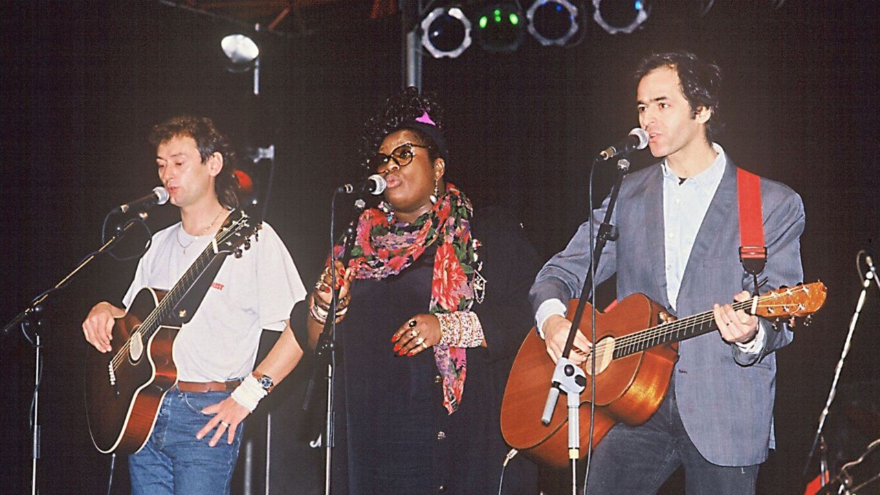 GALA VIDEO - Jean-Jacques Goldman : le secret de sa complicité avec Carol Fredericks et Michaël Jones